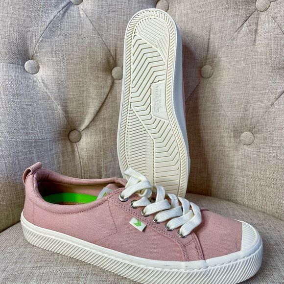 Cariuma Rose Canvas shoes/sneakers. New, never worn. Women Size 9.5/Men Size 8. - Picture 5 of 6